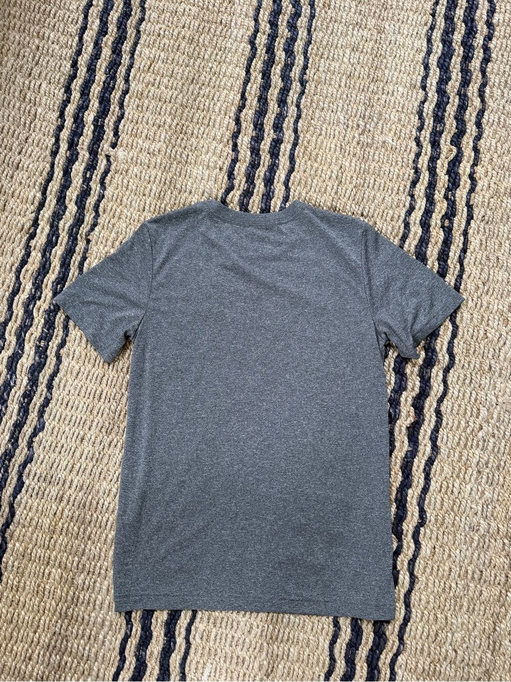 Boys Jordan Gray Dri-FIT T-Shirt, Size L - Picture 2 of 3